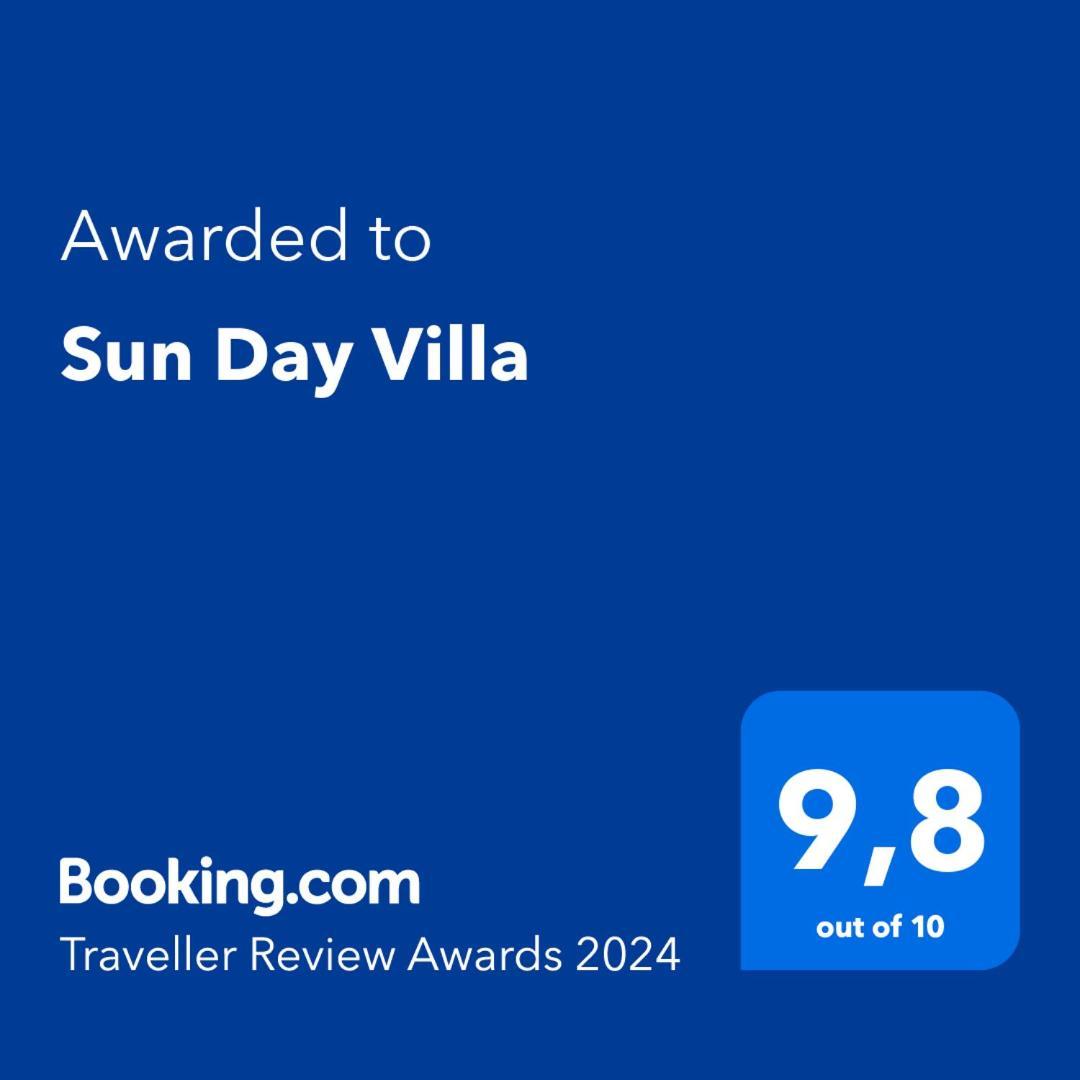 Sun Day Villa 아클리아 외부 사진