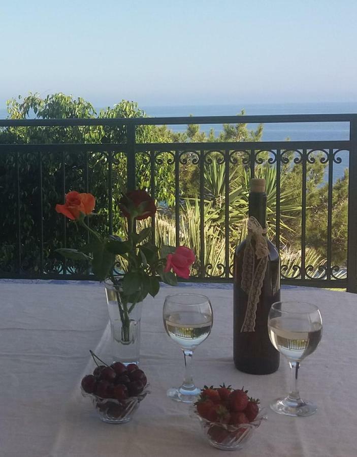Sun Day Villa 아클리아 외부 사진